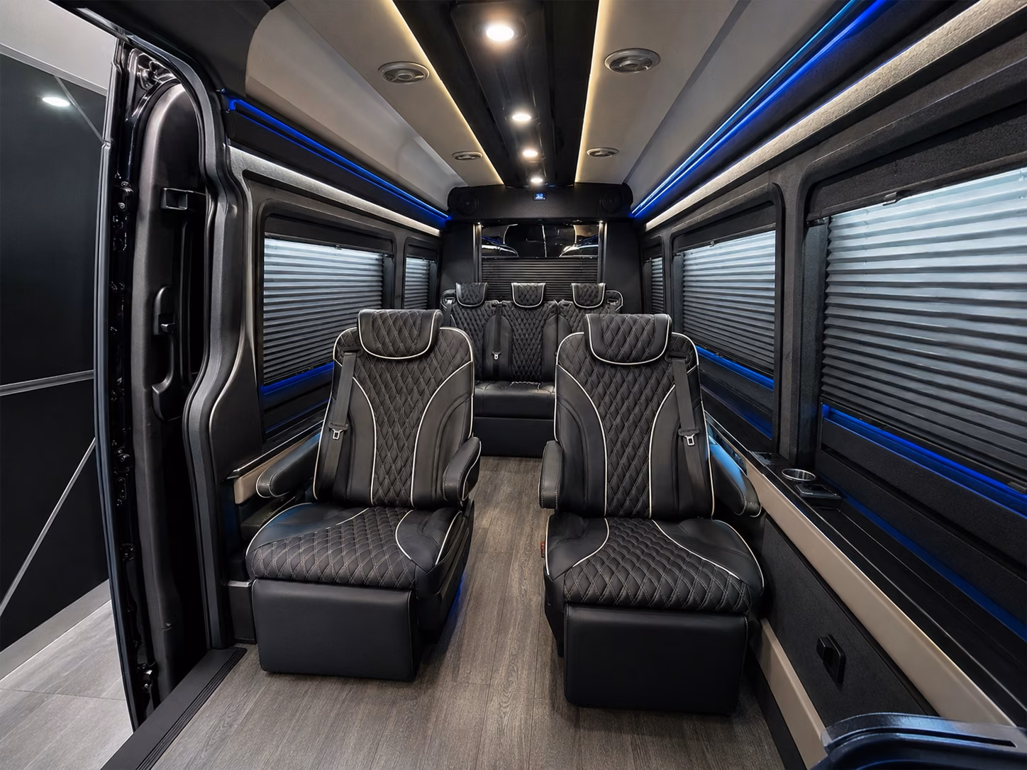 airport shuttle buses to washington dulles iad and reagan national dca from richmond
