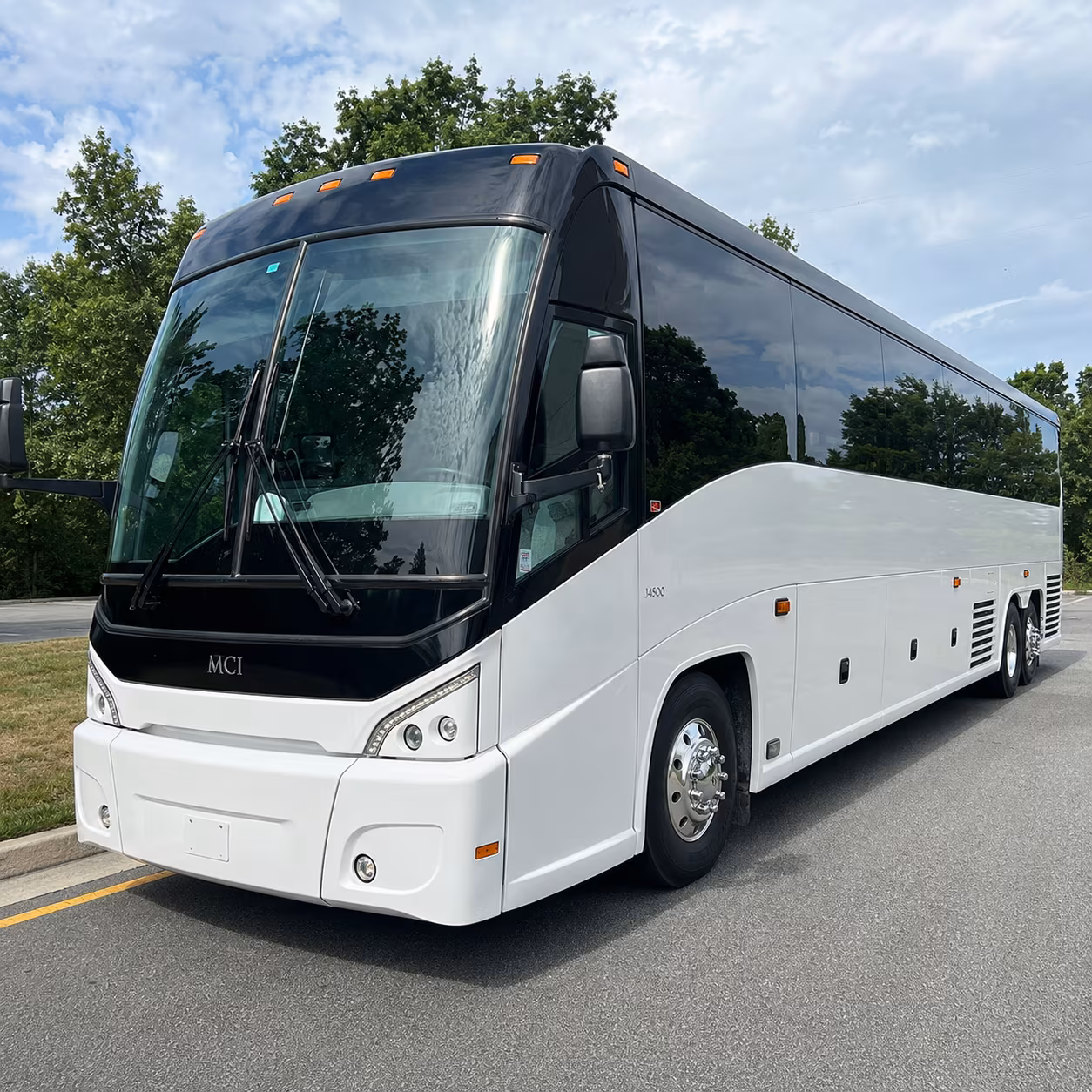 shuttle your team between the greater richmond convention center and downtown hotels